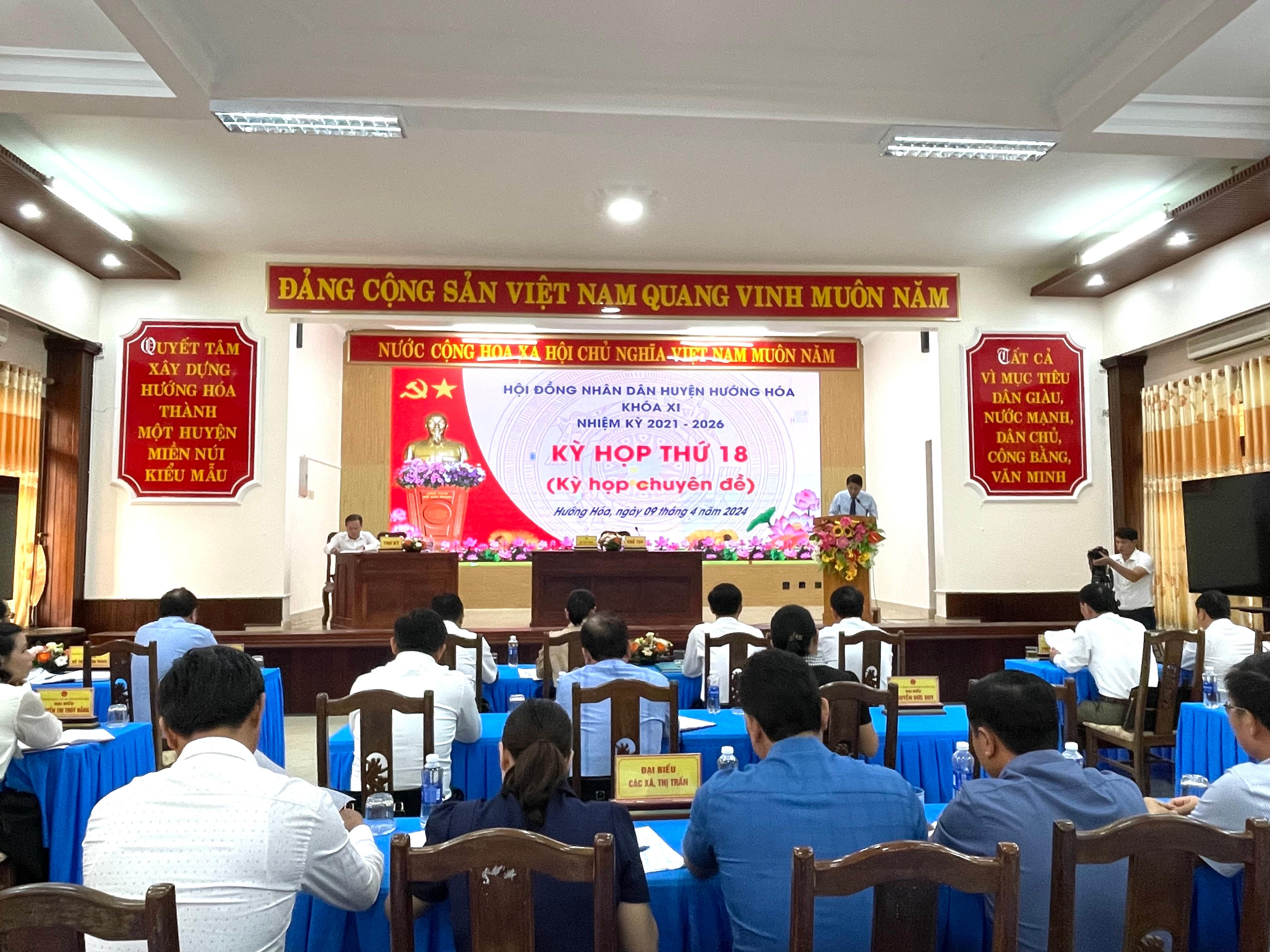 Kỳ họp thứ 18 HĐND huyện Hướng Hoá khoá XI, nhiệm kỳ 2021 - 2026