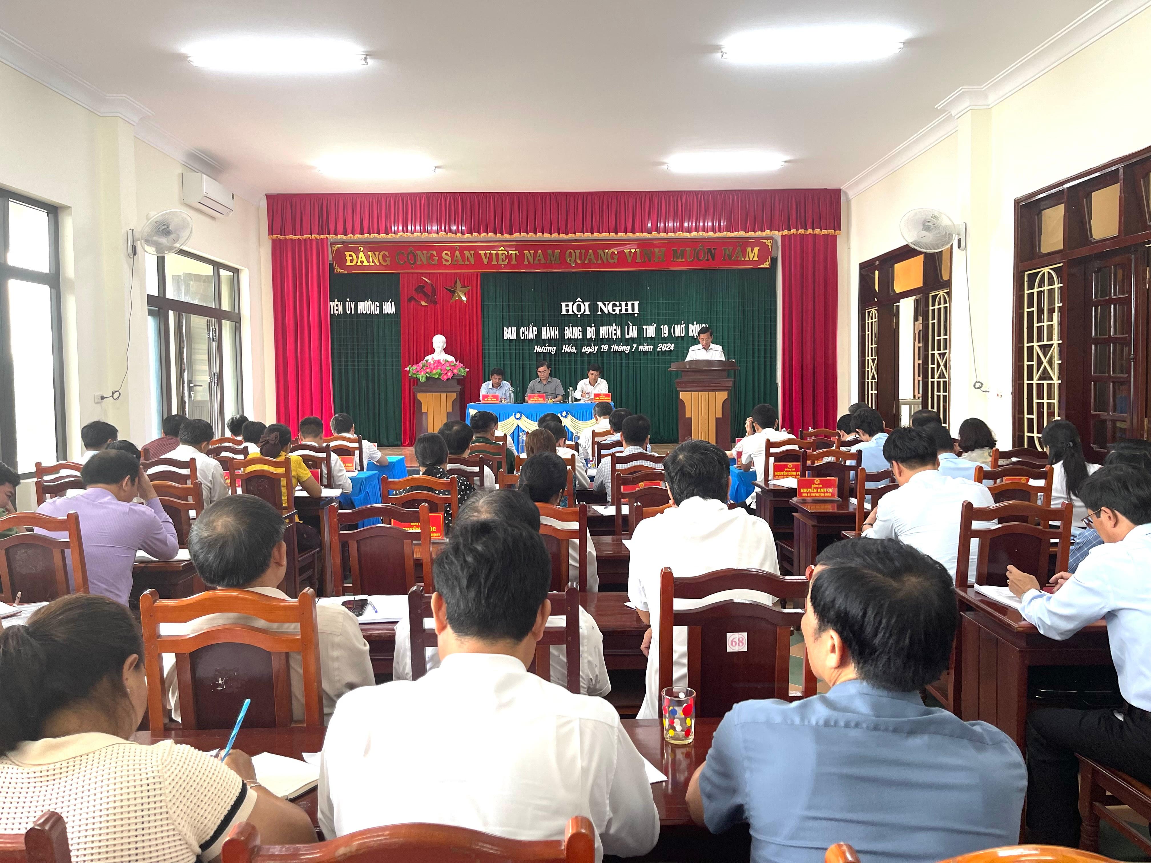 Hội nghị BCH Đảng bộ huyện Hướng Hoá lần thứ 19 ( Khoá XVII)