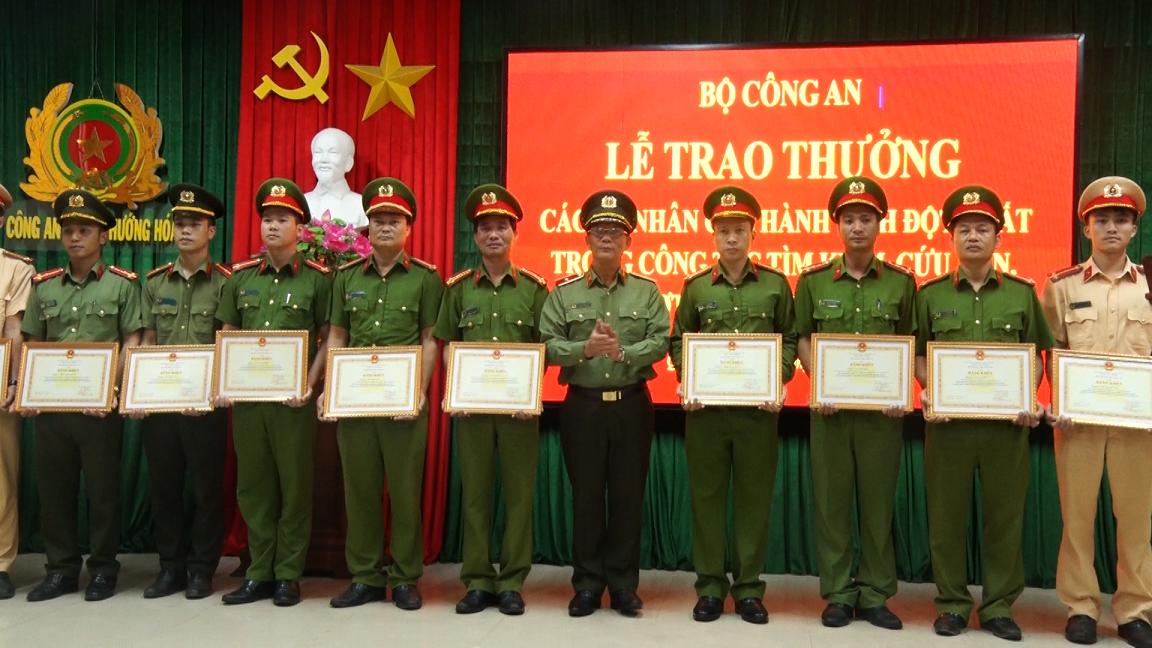 Toàn cảnh lễ phát động